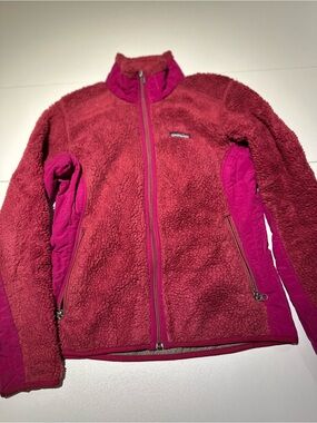 Patagonia Women's Raspberry and Magenta Sherpa Fleece Jacket
